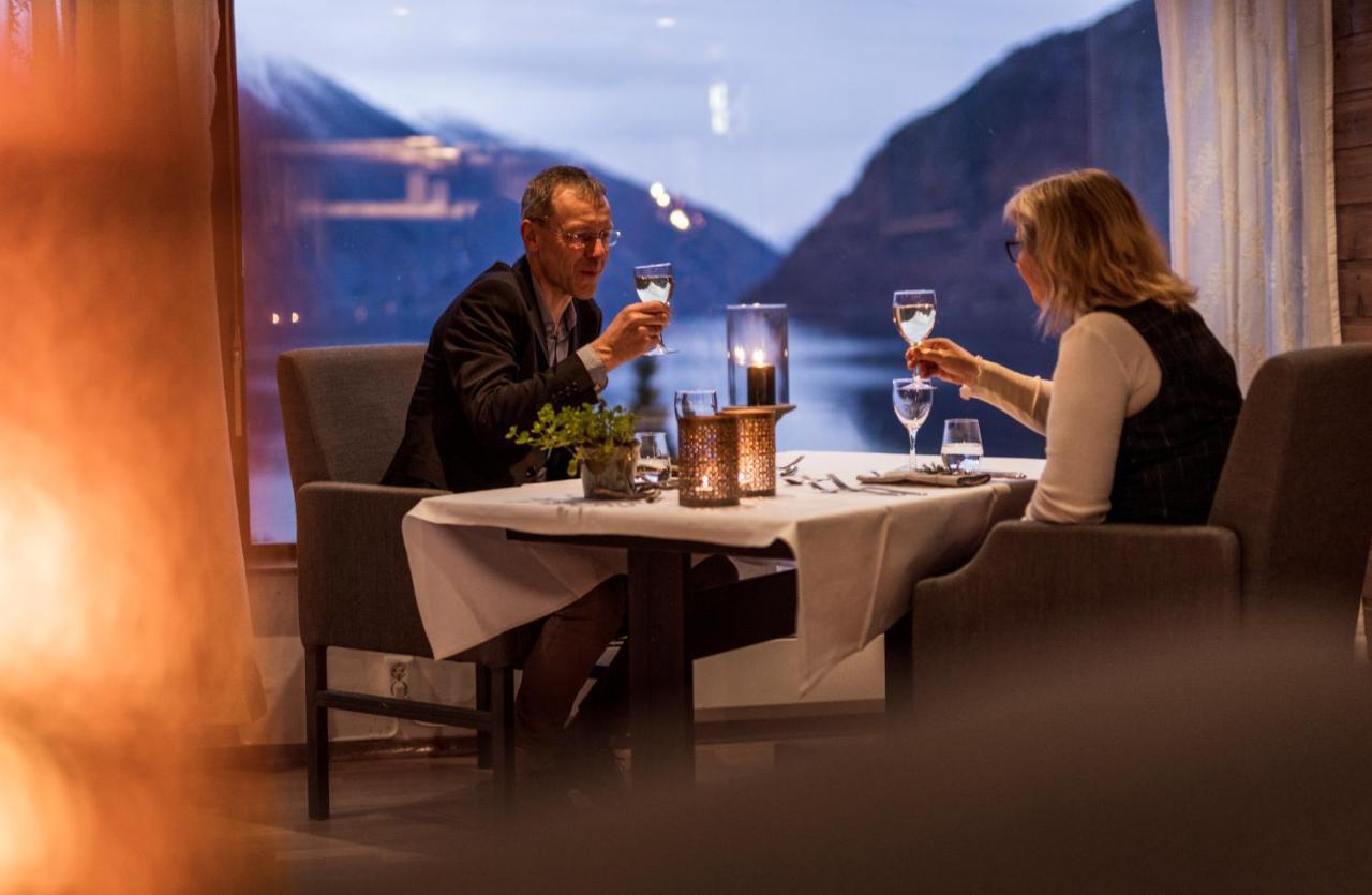 Dragsvik Fjordhotel (adults Only)